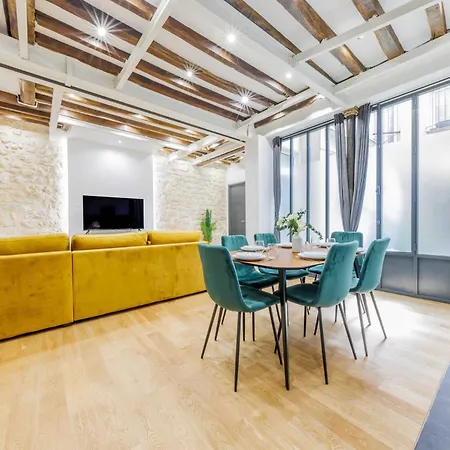 Chic In Ideally Located For 6p